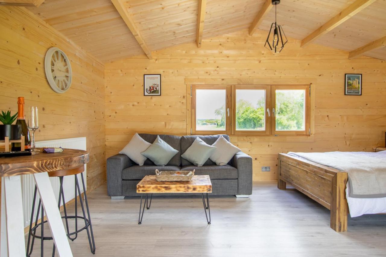 Choller Lake Lodges - Primrose Cabin With Private Hot Tub Arundel Exterior foto